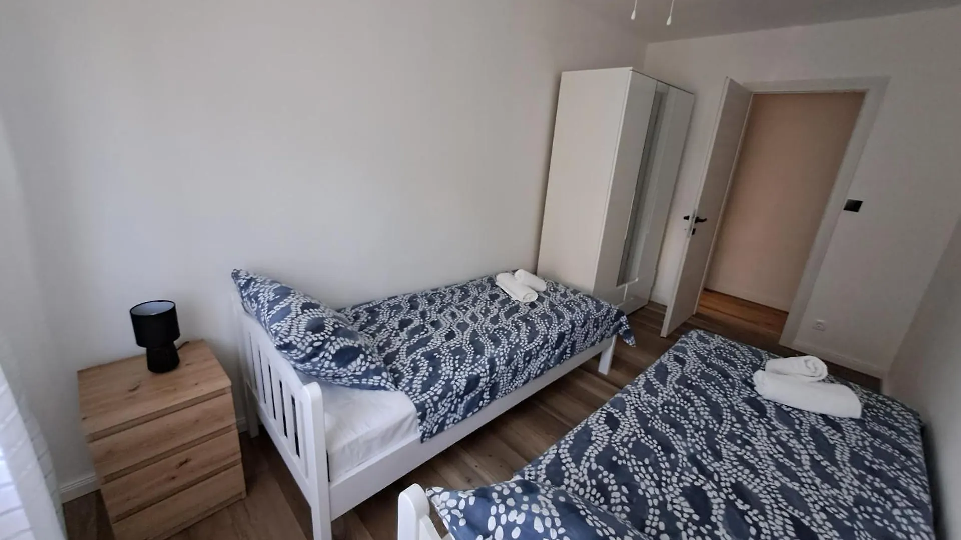 Sunny Moon Apartment Split
