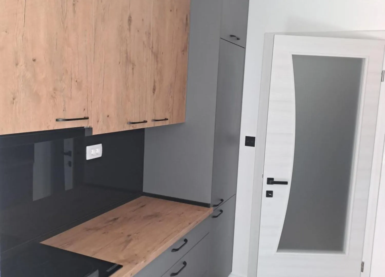 Sunny Moon Apartment Split